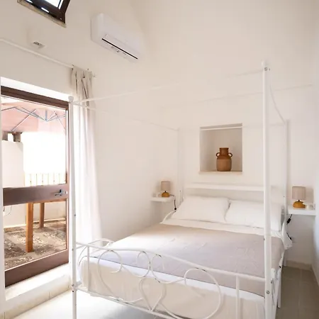 Dimora S Apartahotel 3*