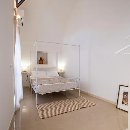 Dimora S شقة فندقية 3*